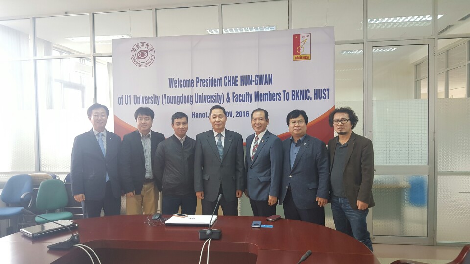 하노이대학 방문